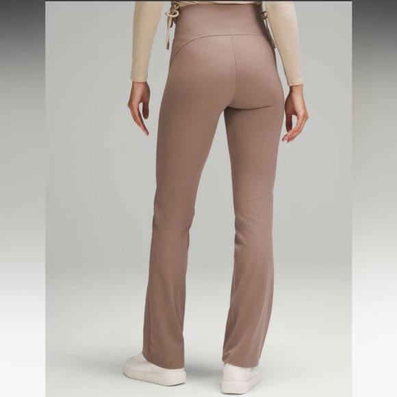 Lululemon Smooth Fit Pull-On High-Rise Pant *Regular
Taupetastic - Picture 1 of 16